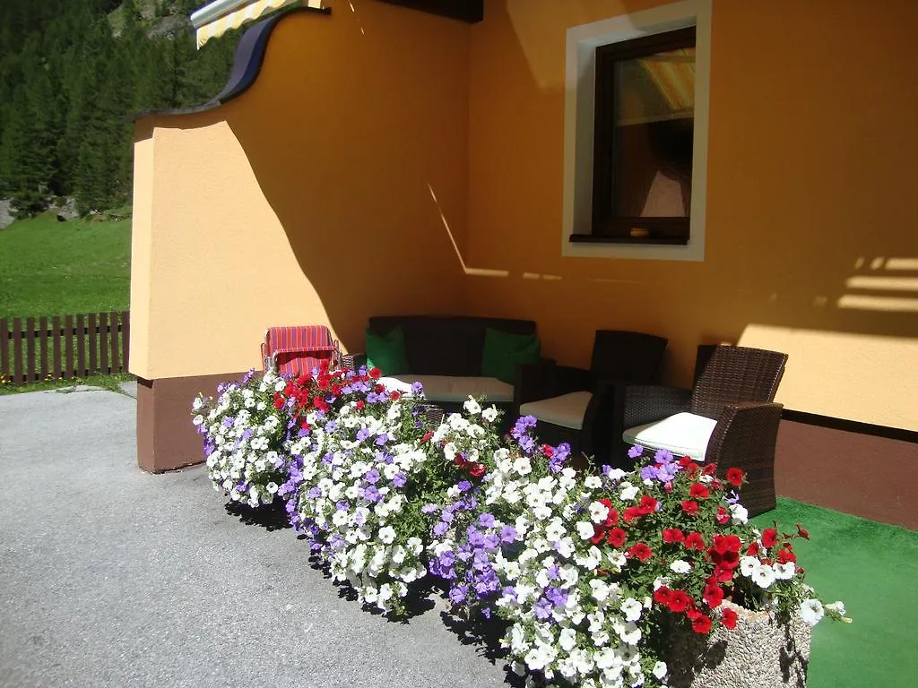 Haus Sonnschein Bed & Breakfast Solden